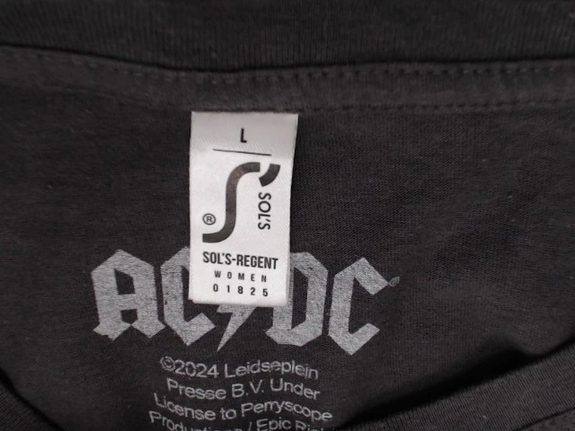 sol's T-shirt – photo 3